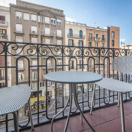 Stylish Uptown Apartamento *