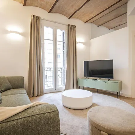 Stylish Uptown Apartamento